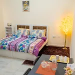 Tourist Family And Couple Rooms - Attached Washroom - Vl02 Baith Al Jannah Llc